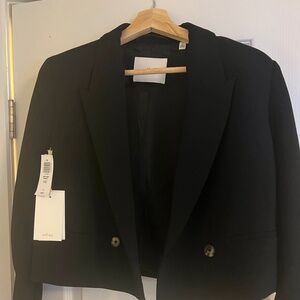 Aritzia black cropped blazer